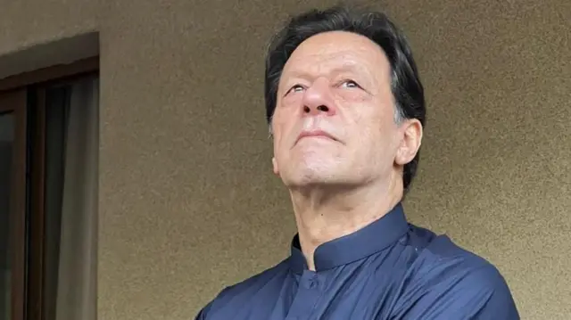آواز اٹھانے والوں کو نااہل کیا جارہا ہے، عمران خان