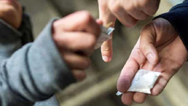 تعلیمی اداروں میں منشیات کے استعمال سے حکومت لاعلم نکلی