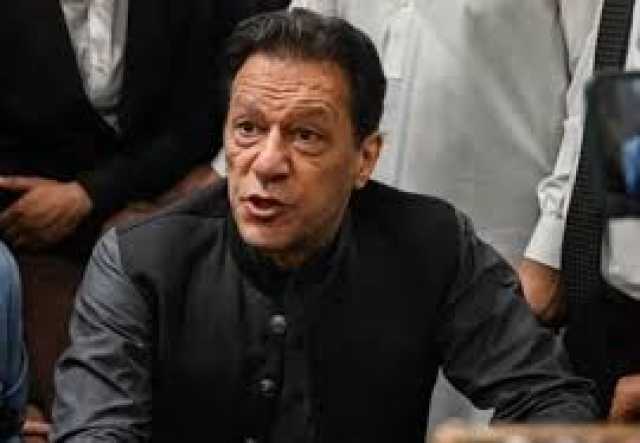 سوشل میڈیا اکاؤنٹ کی تحقیقات، عمران خان کا ٹیم سے ملنے سے انکار