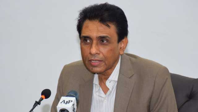 کراچی سے افغانیوں کو واپس وطن روانہ کیا جائے،خالد مقبول
