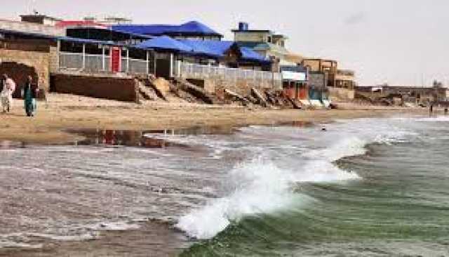 کیماڑی میں ہٹس مسمار، ڈی سی کی بغیر نوٹس کارروائی