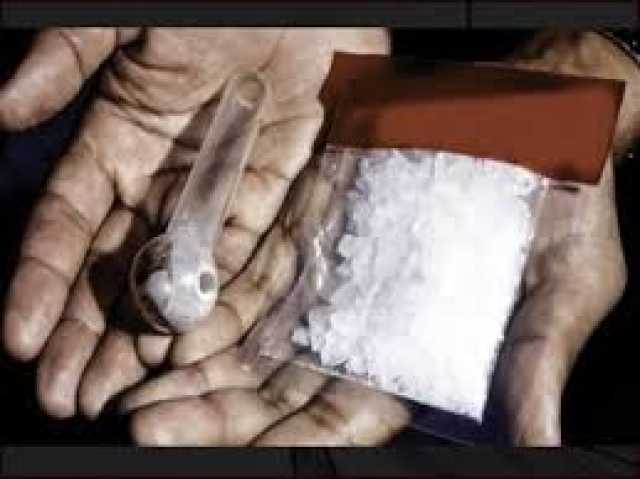 ضلع وسطی' تھانہ گلبرگ کی حدود میں آئس کی فروخت ،ویڈیو موصول