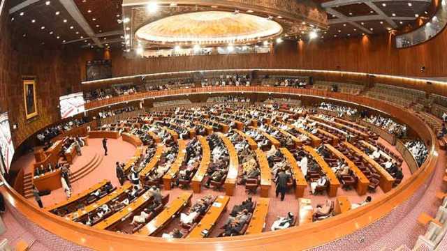 آئینی ڈھانچے میں بڑی تبدیلیاں متوقع،27ویں آئینی ترمیم کا منصوبہ تیار،اگلے ہفتے منظوری کا امکان