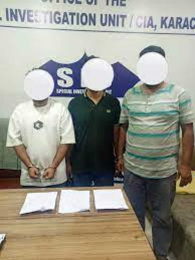 گلستان جوہر،پاک کالونی میں منشیات فروشوں کیخلاف چھاپے، محکمہ ایکسائز آفیسر سمیت 14 ملزمان گرفتار