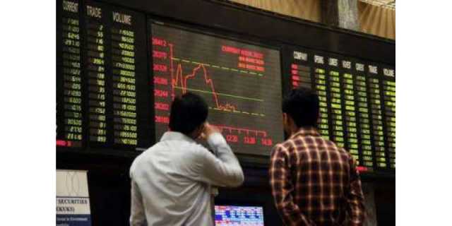 پاکستان سٹاک ایکسچینج میں تاریخی مندی کے بعد معمولی بہتری