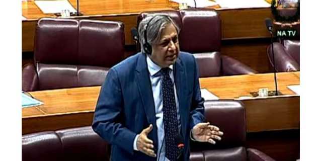 وفاقی وزیرِ قانون اعظم نذیر تارڑ سے سپریم کورٹ بار ایسوسی ایشن کی مجلسِ عاملہ کی ملاقات