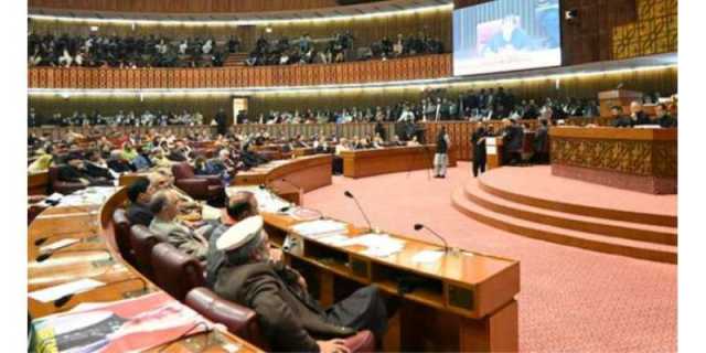 پی ٹی آئی رہنماء عمیر نیازی کا قومی اسمبلی کے ساتھ صوبائی اسمبلیوں سے استعفے دینے کا عندیہ