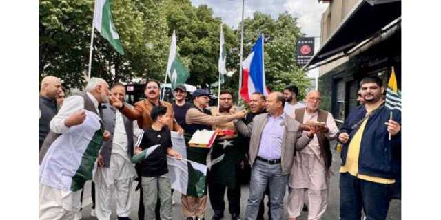 فرانس میں مقیم پاکستانیوں کی جانب سے 'آپریشن بنیان مرصوص' کی کامیابی پر خوشی کا اظہار