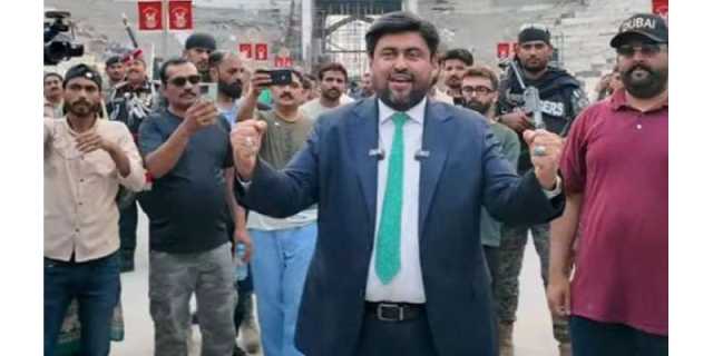 واہگہ بارڈر، گورنرسندھ نے مکا لہرا کر بھارت کو للکارا