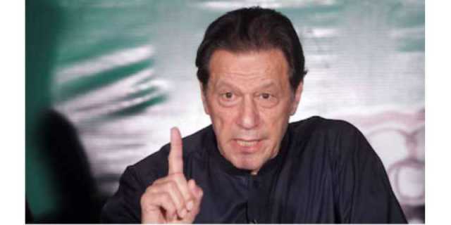 روایتی میڈیا تو پہلے ہی بوٹوں کے نیچے ہے، اب پیکا سے سوشل میڈیا پر بھی مارشل لاء لگا دیا گیا