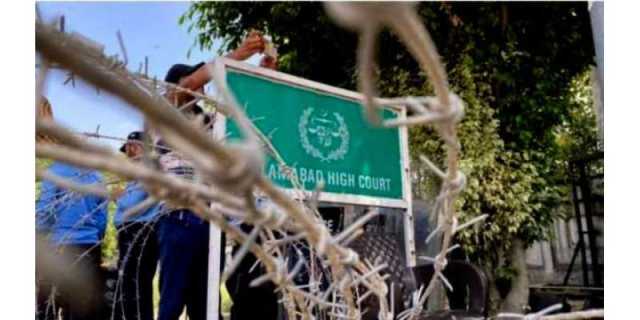 ہائی کورٹ کا ڈرائیورنگ لائسنس نہ ہونے پر شہریوں کے خلاف فوری مقدمہ درج نہ کرنے کا حکم