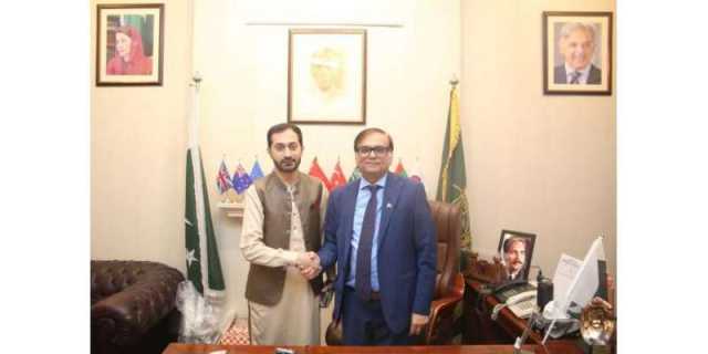 کوآرڈینیٹر وفاقی وزیر اوورسیز پاکستانی خواجہ رمیض حسن کی چیئرمین اوورسیز کمیشن پنجاب بیرسٹر امجد ملک کے ظہرانے میں شرکت