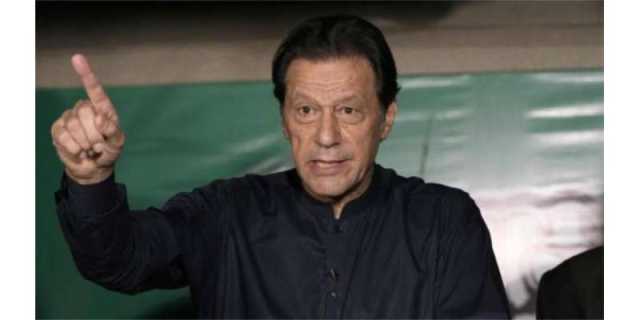جو وکٹ کے دونوں جانب کھیل رہے ہیں ان کی بھی پارٹی میں کوئی جگہ نہیں ہے
