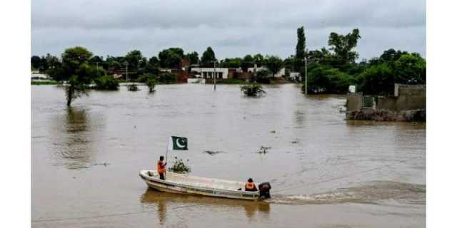 پنجاب میں سیلاب کا زور ٹوٹنے لگا، سندھ کے بیراجوں پر دباﺅ، کچے کا وسیع علاقہ ڈوب گیا