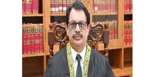 بعض ججز طاقتوروں کو خوش کرنے کیلئے اپنے ضمیر کا سودا کرلیتے ہیں؛ جسٹس صلاح الدین