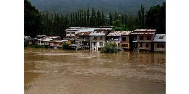 جموں وکشمیر کے جنوبی اضلاع میں سیلابی ریلوں سے 150 افراد ہلاک ہوئے.رپورٹ