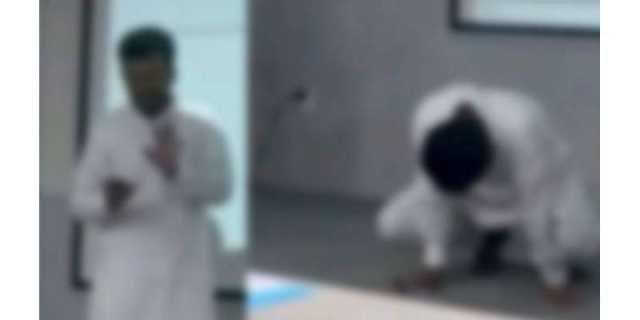 نوجوان پروفیسر کا لیکچر کے دوران اچانک انتقال، ویڈیو سوشل میڈیا پر وائرل ہوگئی