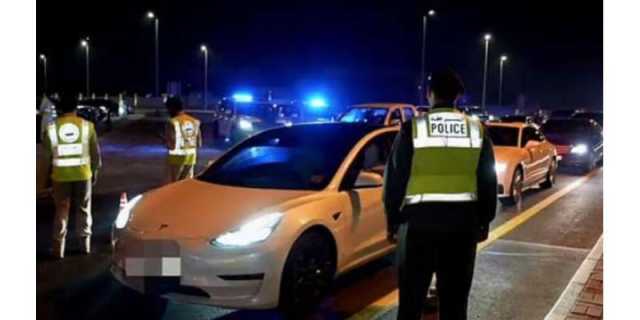 اماراتی عدالت کا بنا اجازت کے گاڑی چلانے والے غیر ملکی کو ملک بدر کرنے کا حکم