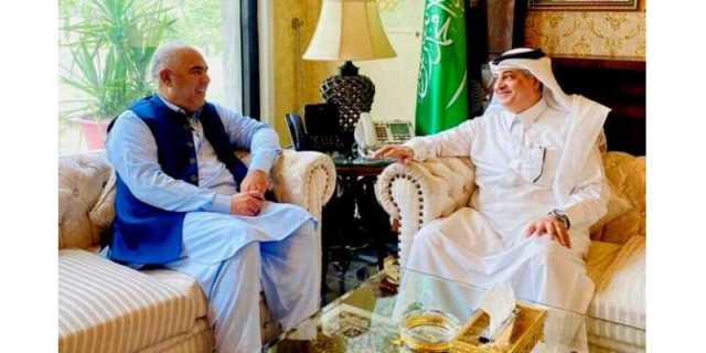 اسد قیصر کی سعودی عرب کے سفیر نواف بن سعید المالکی سے سفارت خانے میں ملاقات