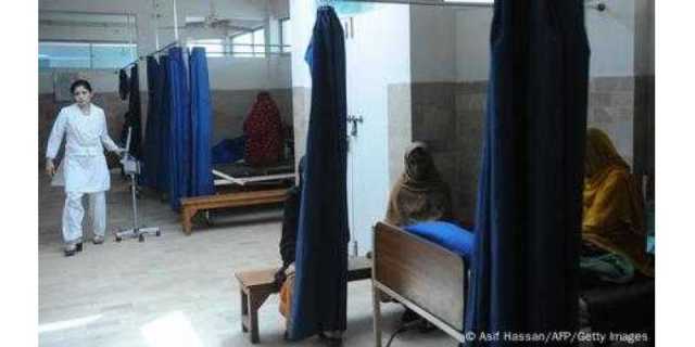 پاکستان کے 'فرٹیلٹی ریٹ' میں کمی آئی ہے، اقوام متحدہ