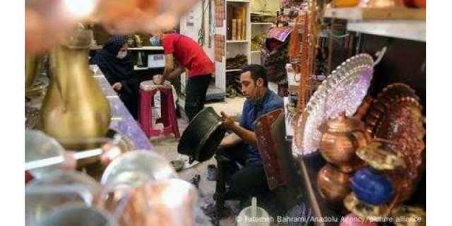 ایران میں اقتصادی بحران سے سب سے زیادہ متاثر متوسط طبقہ