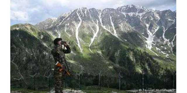 پاکستانی 'فوج کا ہیڈ کوارٹر کہیں بھی ہماری زد میں ہے'، بھارتی فوج