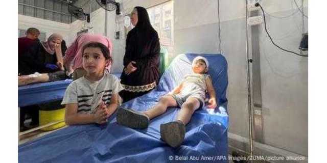 غزہ پٹی میں نئے اسرائیلی حملے، خواتین اور بچوں سمیت کم از کم 30 ہلاکتیں