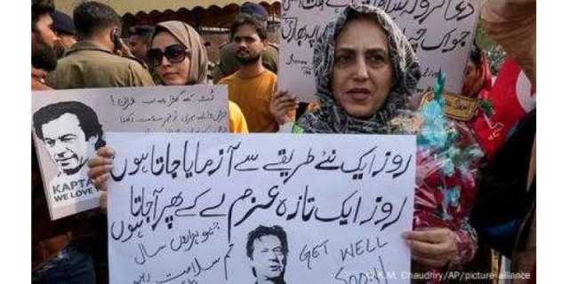 پی ٹی آئی قیادت کو سزائیں: پاکستانی سیاست کس طرف جا رہی ہے؟