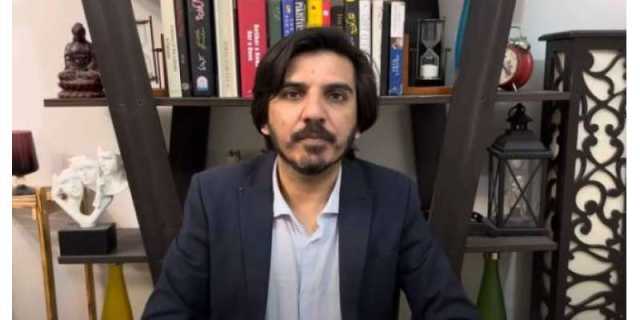 صحافی اسد طور کو امریکہ جانے سے روک کر جہاز سے آف لوڈ کر دیا گیا