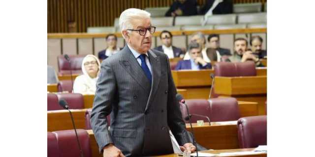 خواجہ آصف نے پارلیمانی عہدیداروں کی تنخواہوں اور مالی مراعات میں اضافے کو مالی فحاشی قراردے دیا