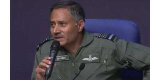 ’نقصانات جنگ کا حصہ ہیں‘ رفال طیارے گرائے جانے کے سوال پر بھارتی ایئرمارشل کا جواب
