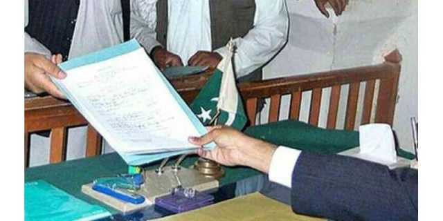 وزیراعلیٰ خیبرپختونخواہ کا انتخاب؛ حکومت اور اپوزیشن امیدواروں نے کاغذات جمع کرادیئے