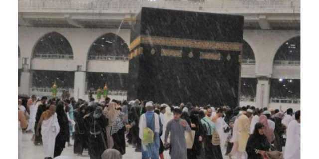 رمضان المبارک کے تیسرے عشرے کے آغاز پر مسجد الحرام سمیت کئی سعودی شہروں میں موسلادھار بارش