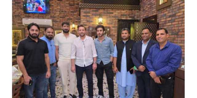 شاہد آفریدی کا دبئی میں پرتکلف عشائیہ،