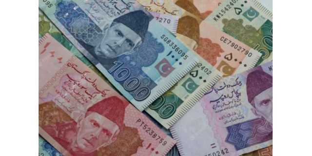 سرکاری ملازمین کی تنخواہوں میں اضافے کی تیاری، بجٹ میں ریلیف پیکیج متوقع
