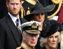 ملکہ کمیلا کا سوتیلے بیٹے شہزادہ ہیری اور ان کی اہلیہ کو معاف کرنے سے انکار