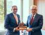 ایتھوپیا کے سفیر ڈاکٹر جمال بکر کی وزیر دفاع سے ملاقات، “ایتھوپیا-پاکستان فرٹرنیٹی ایوارڈ” سے نواز دیا